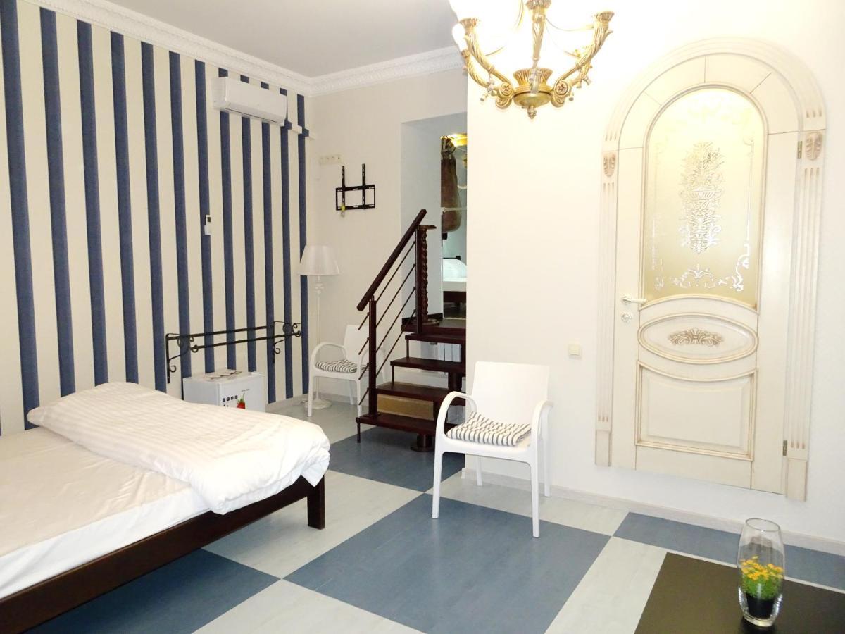 Kiev Central Boutique Hotel Exterior photo